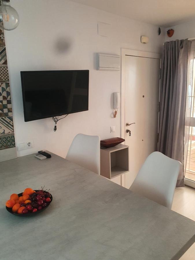 Beautiful Apartment With Terrace San Basilio Seville Exterior photo